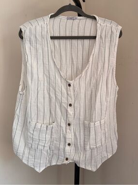Sleeveless Striped Button-Front Tank Top - White with Navy Stripes